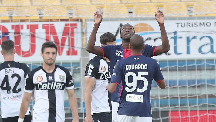 PARMA, ITALY - APRIL 24: Nwankwo Simy of FC Crotone celebrates after scoring a goal during the Serie A match between Parma Calcio and FC Crotone at Stadio Ennio Tardini on April 24, 2021 in Parma, Italy. Sporting stadiums around Italy remain under strict restrictions due to the Coronavirus Pandemic as Government social distancing laws prohibit fans inside venues resulting in games being played behind closed doors. (Photo by Gabriele Maltinti/Getty Images) PARMA, ITALY - APRIL 24: Nwankwo Simy of FC Crotone celebrates after scoring a goal during the Serie A match between Parma Calcio and FC Crotone at Stadio Ennio Tardini on April 24, 2021 in Parma, Italy. Sporting stadiums around Italy remain under strict restrictions due to the Coronavirus Pandemic as Government social distancing laws prohibit fans inside venues resulting in games being played behind closed doors. (Photo by Gabriele Maltinti/Getty Images)