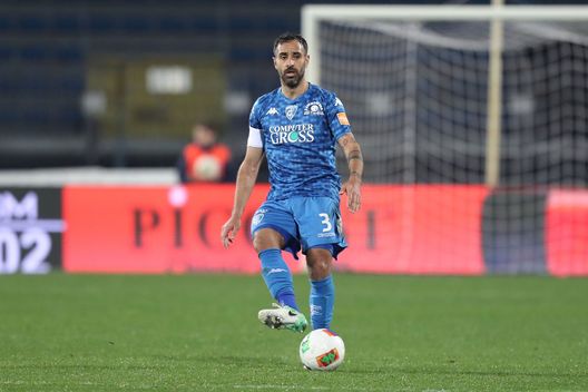 EMPOLI, ITALY - FEBRUARY 16: Domenico Maietta of Empoli FC in action during the Serie B match between Empoli FC and Pisa at Stadio Carlo Castellani on February 16, 2020 in Empoli, Italy. (Photo by Gabriele Maltinti/Getty Images) Maietta: “A Firenze Zurkowski è sottovalutato. Guai a pensare al Twente”- immagine 2
