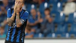 Atalanta, Bergamo saluta il Papu Gomez: affisso uno striscione fuori dal ‘Gewiss Stadium’