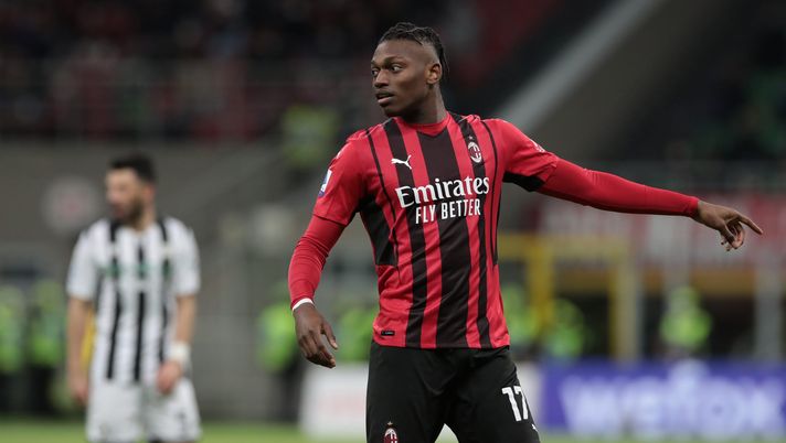 MILAN, ITALY - FEBRUARY 25: Rafael Leão of AC Milan looks on during the Serie A match between AC Milan and Udinese Calcio at Stadio Giuseppe Meazza on February 25, 2022 in Milan, Italy. (Photo by AC Milan/AC Milan via Getty Images)
