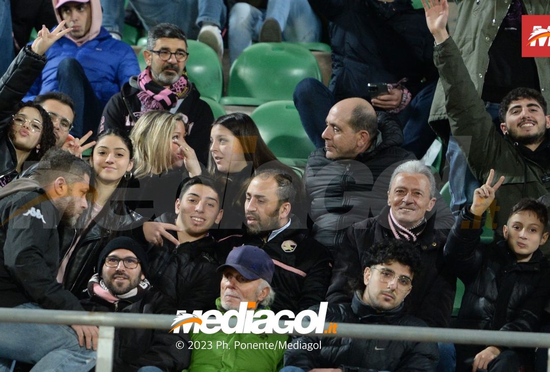 FOTOTIFO Palermo-Modena 5-2, gli scatti ai tifosi al “Renzo Barbera” (Gallery) - immagine 25