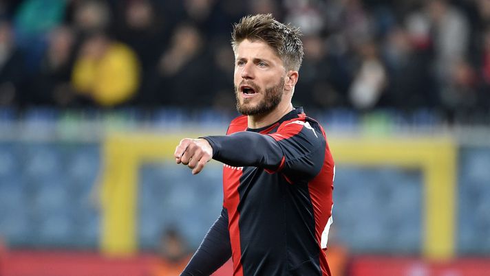 GENOA, ITALY - NOVEMBER 30: Lasse Schone of Genoa CFC reacts during the Serie A match between Genoa CFC and Torino FC at Stadio Luigi Ferraris on November 30, 2019 in Genoa, Italy. (Photo by Paolo Rattini/Getty Images) GENOA, ITALY - NOVEMBER 30: Lasse Schone of Genoa CFC reacts during the Serie A match between Genoa CFC and Torino FC at Stadio Luigi Ferraris on November 30, 2019 in Genoa, Italy. (Photo by Paolo Rattini/Getty Images)