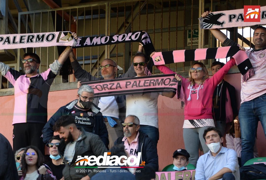 FOTO, i tifosi allo stadio per Palermo – Potenza 2-0 (Gallery) - immagine 44