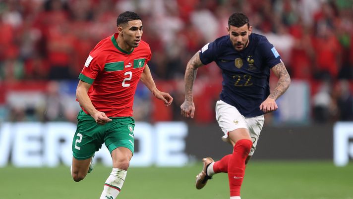 Vacanze già finite per il marocchino Hakimi, torna a Parigi per allenarsi - immagine 1