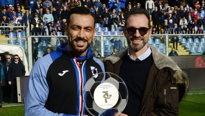 GENOA, ITALY - JANUARY 26: Fabio Quagliarella awarDed by AIC as the best top scorer of 2018-19 before the Serie A match between UC Sampdoria and US Sassuolo at Stadio Luigi Ferraris on January 26, 2020 in Genoa, Italy. (Photo by Paolo Rattini/Getty Images) GENOA, ITALY - JANUARY 26: Fabio Quagliarella awarDed by AIC as the best top scorer of 2018-19 before the Serie A match between UC Sampdoria and US Sassuolo at Stadio Luigi Ferraris on January 26, 2020 in Genoa, Italy. (Photo by Paolo Rattini/Getty Images)
