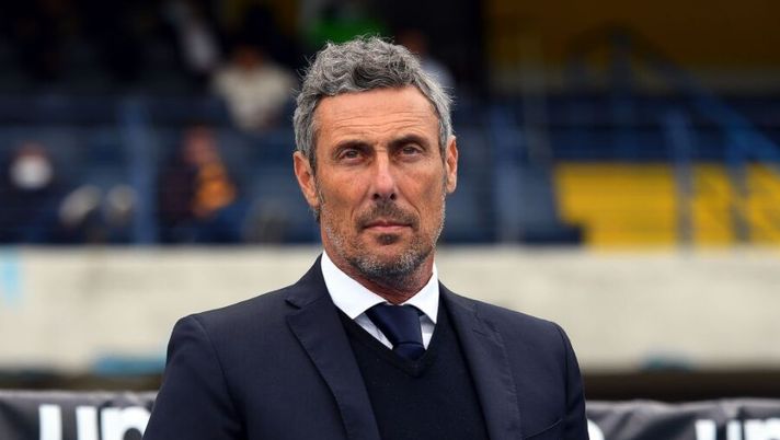 VERONA, ITALY - SEPTEMBER 27: Head coach Luca Gotti of Udinese Calcio looks on during the Serie A match between Hellas Verona FC and Udinese Calcio at Stadio Marcantonio Bentegodi on September 27, 2020 in Verona, Italy. (Photo by Alessandro Sabattini/Getty Images) Sky: “Udinese, riflessioni su Gotti e il possibile sostituto. Giampaolo verso l’esonero” - immagine 1