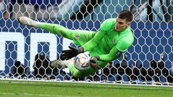 Ci sono anch’io, Livakovic, il portiere…