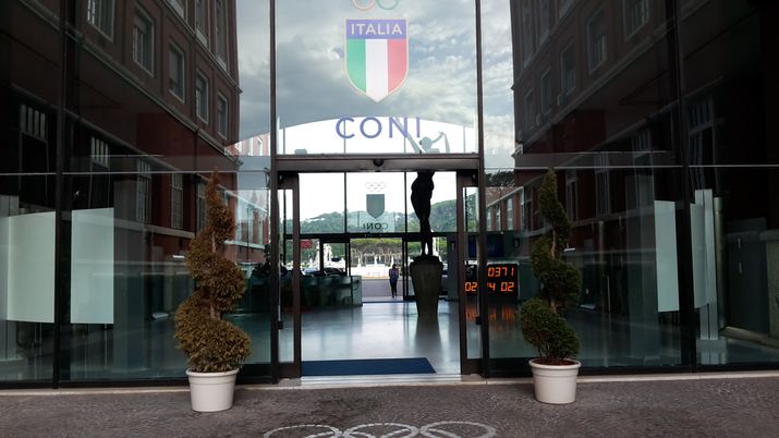 TACKLE DURO – Il derby dei media sull’Inter che rischia di rivincere uno Scudetto a Tavolino TACKLE DURO – Il derby dei media sull’Inter che rischia di rivincere uno Scudetto a Tavolino - immagine 1