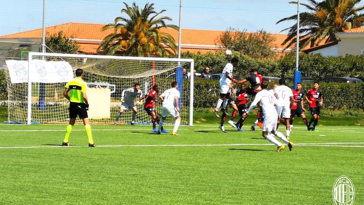 27 aprile 2019, Cagliari-Milan Primavera: il gol di testa di Frank Tsadjout (credits: acmilan.com) 