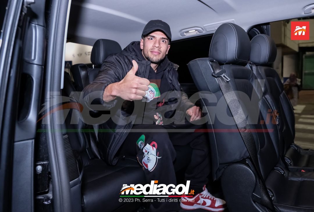 FOTO PALERMO, Aurelio arriva all’aeroporto Falcone e Borsellino di Palermo (Gallery) - immagine 23