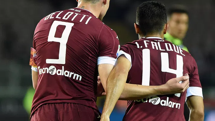 TURIN, ITALY - MAY 28:  (R) Iago Falque of FC Torino celebrates his first goal with (L) Andrea Belottiduring the Serie A match between FC Torino and US Sassuolo at Stadio Olimpico di Torino on May 28, 2017 in Turin, Italy.  (Photo by Pier Marco Tacca/Getty Images)