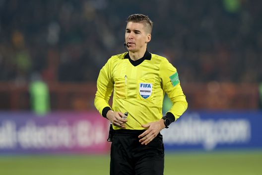 letexier (Photo by Alexander Hassenstein/Getty Images) Ajax-Napoli, le probabili formazioni: Spalletti medita un paio di cambi, Lozano spera- immagine 3