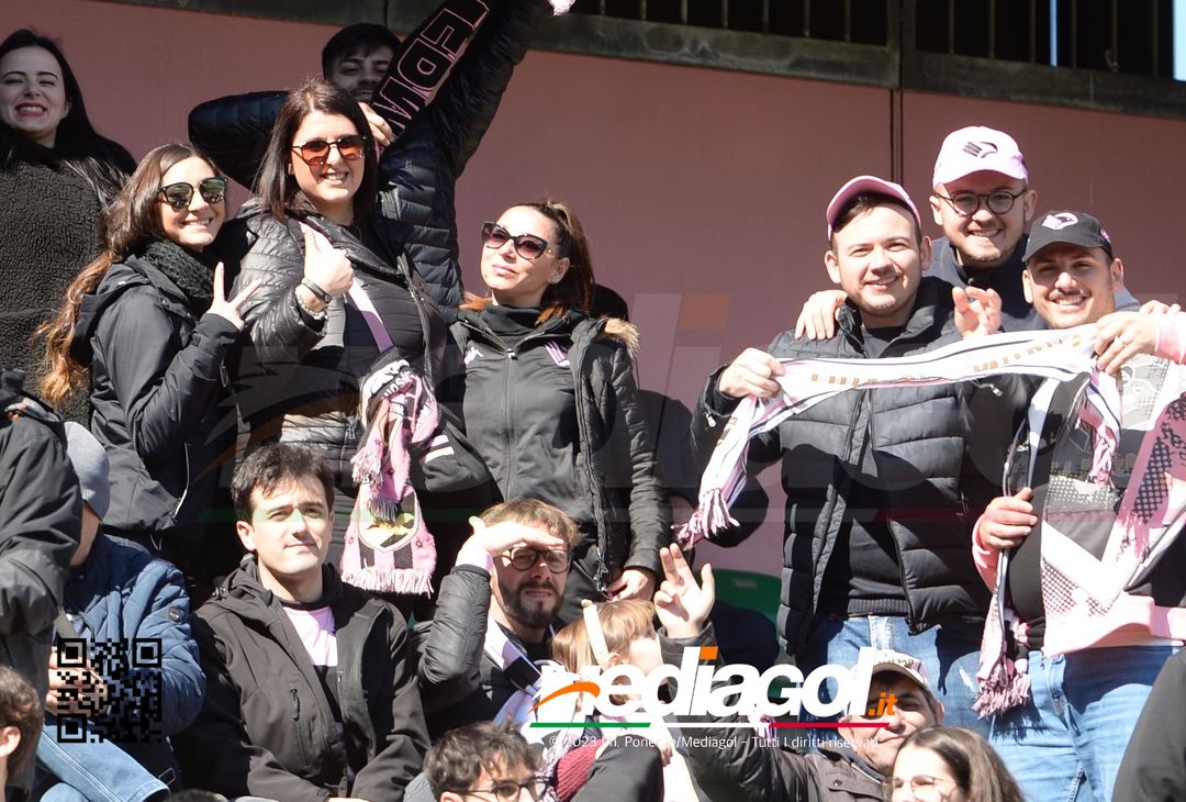 FOTOTIFO Palermo-Frosinone 1-1, i tifosi allo Stadio “Renzo Barbera” (Gallery) - immagine 83