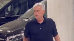 VIDEO / Roma, Mourinho contro l’arbitro Taylor: “Una f****** disgrazia, una vergogna”
