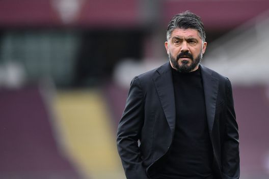 TURIN, ITALY - APRIL 26: SSC Napoli head coach Gennaro Gattuso looks on during the Serie A match between Torino FC and SSC Napoli at Stadio Olimpico di Torino on April 26, 2021 in Turin, Italy. (Photo by Valerio Pennicino/Getty Images) TURIN, ITALY - APRIL 26: SSC Napoli head coach Gennaro Gattuso looks on during the Serie A match between Torino FC and SSC Napoli at Stadio Olimpico di Torino on April 26, 2021 in Turin, Italy. (Photo by Valerio Pennicino/Getty Images)