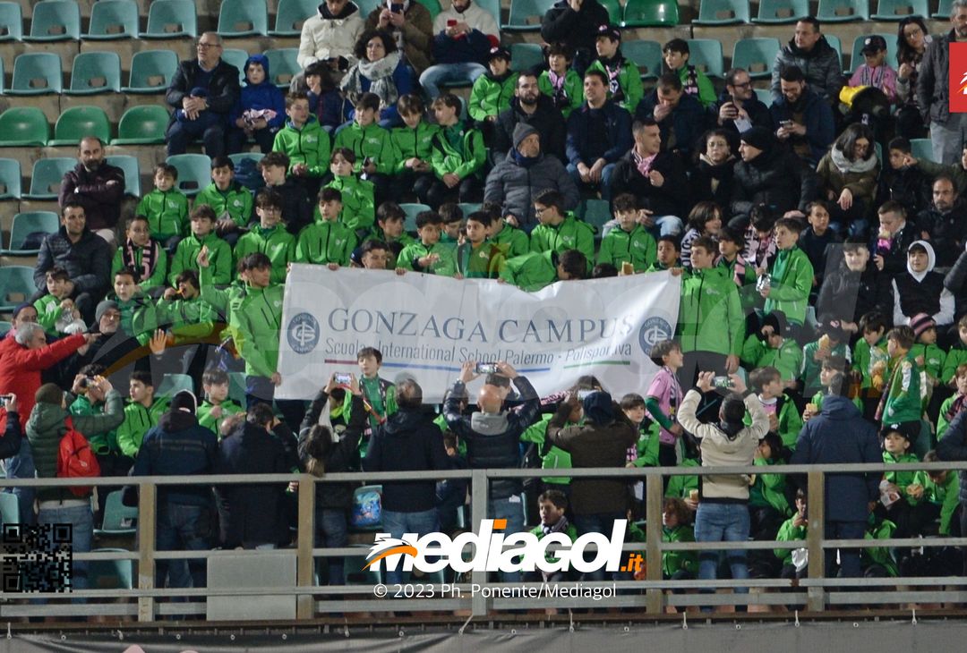 FOTOTIFO Palermo-Modena 5-2, gli scatti ai tifosi al “Renzo Barbera” (Gallery) - immagine 62