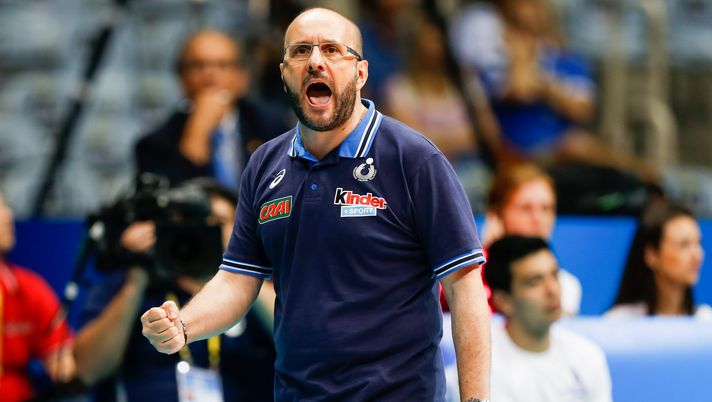 RIO DE JANEIRO, BRAZIL - JULY 15: Mauro Berruto, head coach of Italy in action during the match between Serbia and Italy at Maracanazinho Gymnasium during day one of the FIVB World League 2015 Group 1 Final, on July 15, 2015 in Rio de Janeiro, Brazil. (Photo by Alexandre Schneider/Getty Images for FIVB) Berruto a TN: “Dai 18 anni di Cairo mi aspetto un passaporto per l’Europa” - immagine 1