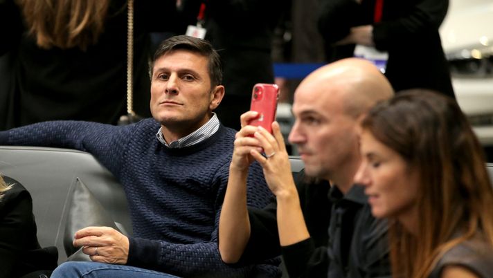 MILAN, ITALY - JANUARY 30: Javier Zanetti, Vice-President of Internazionale F.C attending 2019/2020 Turkish Airlines EuroLeague Regular Season Round 22 match between AX Armani Exchange Milan and FC Bayern Munich at Mediolanum Forum on January 30, 2020 in Milan, Italy. (Photo by Giuseppe Cottini/Euroleague Basketball via Getty Images) Argentina-Arabia, Panja: “Zanetti scioccato: non una delle migliori giornate” - immagine 1