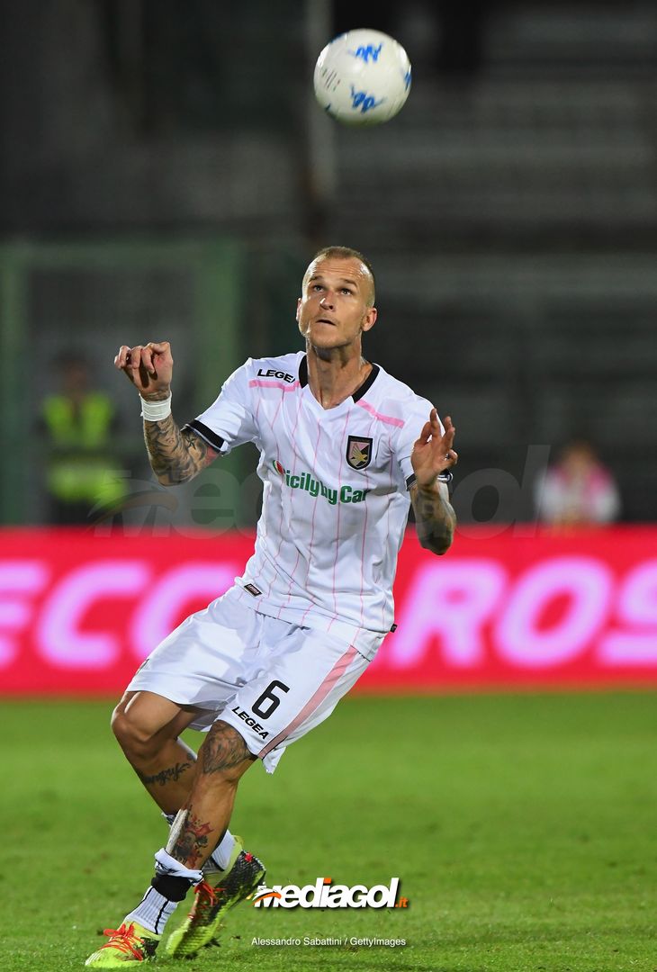  VENICE, ITALY - APRIL 27:  Aljaz Struna of US Citta di Palermo in action during the serie B match between Venezia FC and US Citta di Palermo at Stadio Pier Luigi Penzo on April 27, 2018 in Venice, Italy.  (Photo by Alessandro Sabattini/Getty Images) 