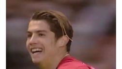 Il Manchester United celebra il primo gol di Cristiano Ronaldo con la maglia dei Red Devils