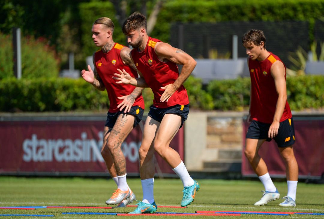 Trigoria, allenamento mattutino della Roma – FOTO GALLERY - immagine 12