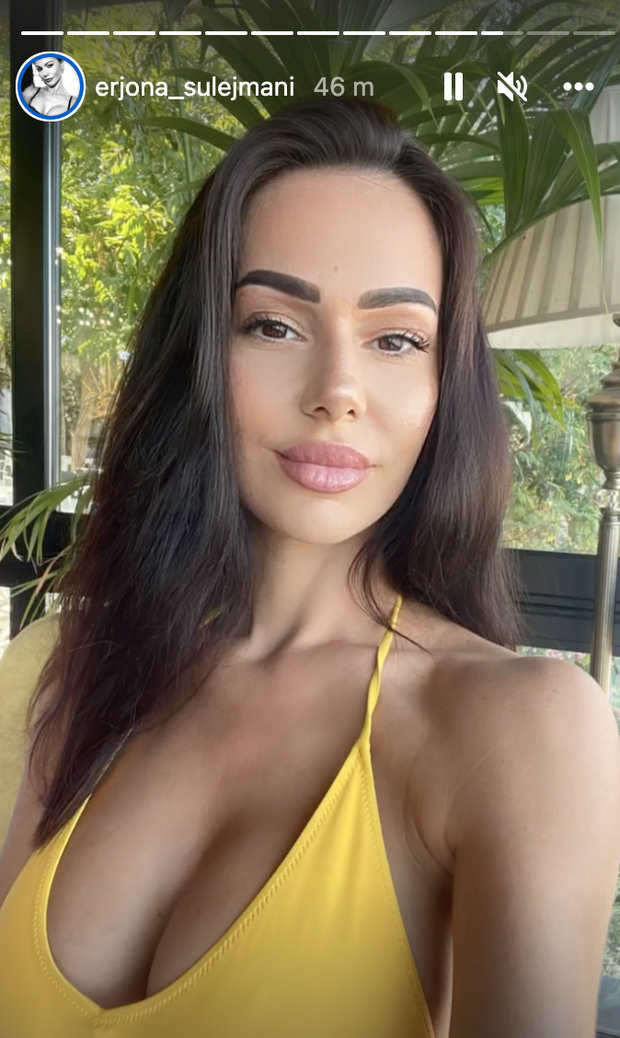 Erjona, forma fisica strepitosa. La Sulejmani scatena il web col suo décolleté- immagine 2