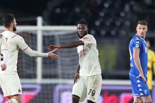 (Photo by Gabriele Maltinti/Getty Images) Il Milan chiude bene il 2021 con un poker a Empoli- immagine 4