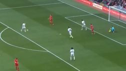 VIDEO / I tifosi a Gerrard: “Tira!” E l’ex capitano del Liverpool quasi spacca la traversa