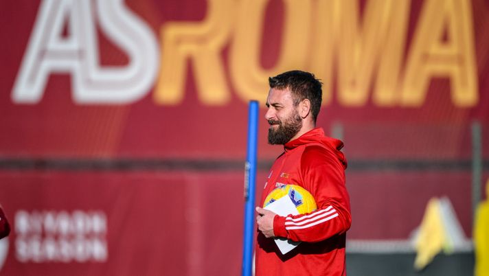 Dybala riposa a Frosinone, si scalda Baldanzi. Feyenoord, Slot recupera pezzi - immagine 1