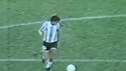 Le magie di Maradona, i dieci “sombreri” più belli della sua carriera