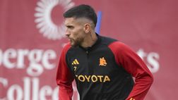 Pellegrini guida il centrocampo. C’è Angeliño