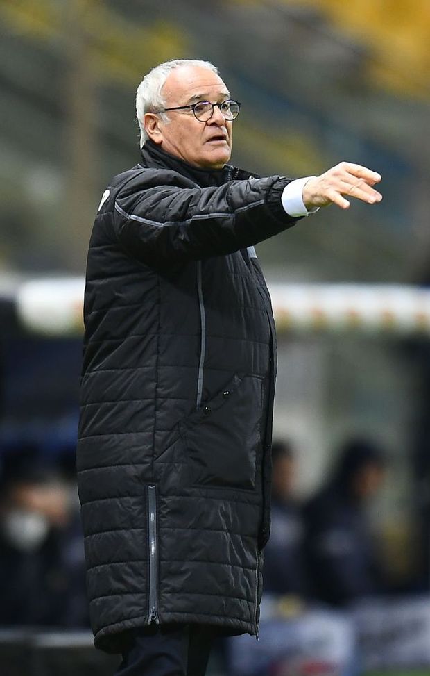 PARMA, ITALY - JANUARY 24: Claudio Ranieri head coach of US Sampdoria gestures during the Serie A match between Parma Calcio and UC Sampdoria at Stadio Ennio Tardini on January 24, 2021 in Parma, Italy. (Photo by Alessandro Sabattini/Getty Images) PARMA, ITALY - JANUARY 24: Claudio Ranieri head coach of US Sampdoria gestures during the Serie A match between Parma Calcio and UC Sampdoria at Stadio Ennio Tardini on January 24, 2021 in Parma, Italy. (Photo by Alessandro Sabattini/Getty Images)