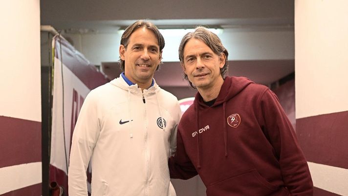 Reggina-Inter, Simone sfida Pippo. La foto dell’abbraccio: “Inzaghi al quadrato” Reggina-Inter, Simone sfida Pippo. La foto dell’abbraccio: “Inzaghi al quadrato” - immagine 1