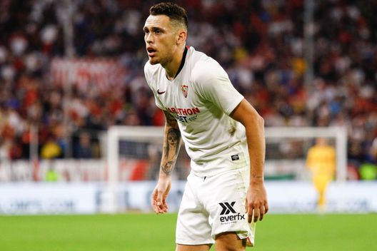 Lucas Ocampos of Sevilla FC during the Liga match between Sevilla and Getafe at Estadio Ramon Sanchez Pizjuan on October 27, 2019 in Seville, Spain. (Photo by Pressinphoto/Icon Sport via Getty Images) L’Odissea di Ocampos, vola ad Amsterdam ma l’Ajax non lo vuole più: Monchi è furioso - immagine 1