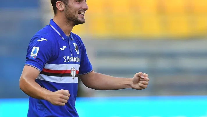 PARMA, ITALY - JULY 19: Federico Bonazzoli of UC Sampdoria  celebrates after scoring his team third goal during the Serie A match between Parma Calcio and UC Sampdoria at Stadio Ennio Tardini on July 19, 2020 in Parma, Italy.  (Photo by Alessandro Sabattini/Getty Images)