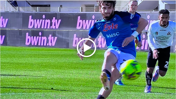 VIDEO Spezia-Napoli, gli azzurri passano in vantaggio con il gol di Kvaratskhelia: è 0-1 - immagine 1
