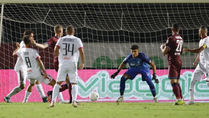 Foto Rogers Tim / LaPresse 21/08/21 Cittadella Italia sport calcio A.S.Cittadella vs L.R. Vicenza - Campionato di Calcio Serie BKT 2021/2022 - Stadio Tombolato. Nella foto la rete di Frare. Photo Tim Rogers / LaPresse 21st August 2021 Cittadella Italia sport soccer A.S. Cittadella vs L.R. Vicenza - Football Championship Serie BKT 2021/2022 Tombolato Stadium. In the picture Frare strikes a goal. Foto Rogers Tim / LaPresse 21/08/21 Cittadella Italia sport calcio A.S.Cittadella vs L.R. Vicenza - Campionato di Calcio Serie BKT 2021/2022 - Stadio Tombolato. Nella foto la rete di Frare. Photo Tim Rogers / LaPresse 21st August 2021 Cittadella Italia sport soccer A.S. Cittadella vs L.R. Vicenza - Football Championship Serie BKT 2021/2022 Tombolato Stadium. In the picture Frare strikes a goal.