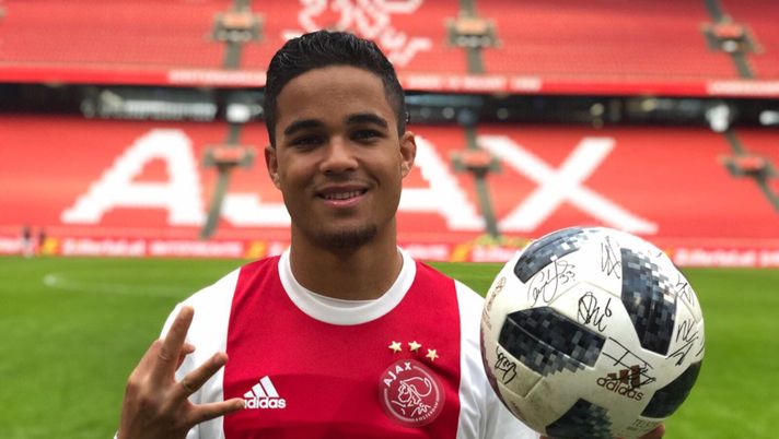 Ajax, Justin meglio di papà Patrick: Kluivert jr fa tripletta ed entra nella storia 