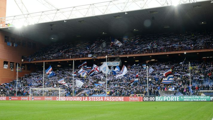GENOA, ITALY - NOVEMBER 10: UC Sampdoria fans during the Serie A match between UC Sampdoria and Atalanta BC at Stadio Luigi Ferraris on November 10, 2019 in Genoa, Italy. (Photo by Paolo Rattini/Getty Images) GENOA, ITALY - NOVEMBER 10: UC Sampdoria fans during the Serie A match between UC Sampdoria and Atalanta BC at Stadio Luigi Ferraris on November 10, 2019 in Genoa, Italy. (Photo by Paolo Rattini/Getty Images)