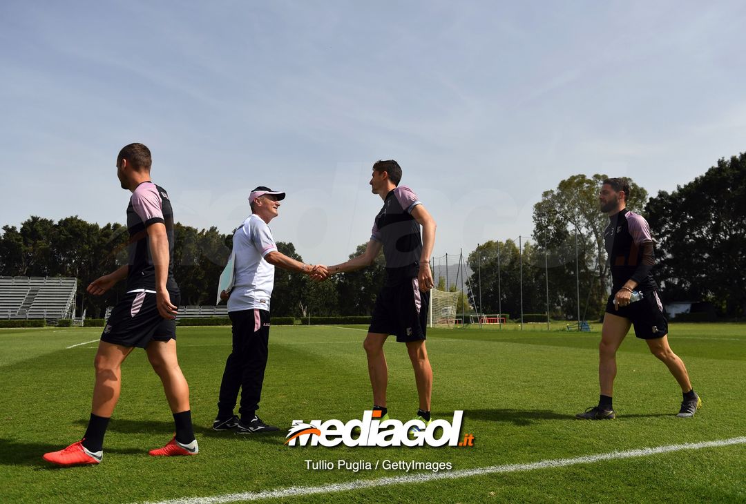  PALERMO, ITALY - APRIL 24: Delio Rossi leads a training session as new Head Coach of US Citta' di Palermo at Tenente Carmelo Onorato Sports Center on April 24, 2019 in Palermo, Italy. (Photo by Tullio M. Puglia/Getty Images) 