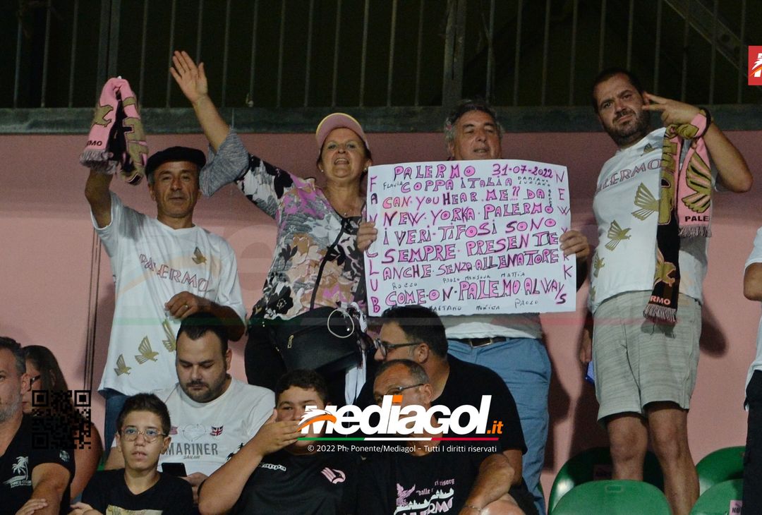FOTOTIFO, Palermo-Reggiana 3-2 i tifosi allo stadio (gallery) - immagine 30