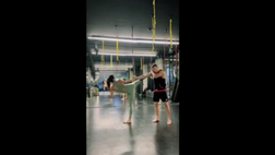 VIDEO / Canalis più in forma che mai! Sul ring si scatena