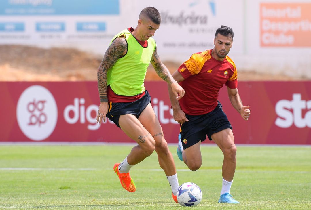Roma in campo in Portogallo per l’allenamento mattutino – FOTO GALLERY - immagine 17