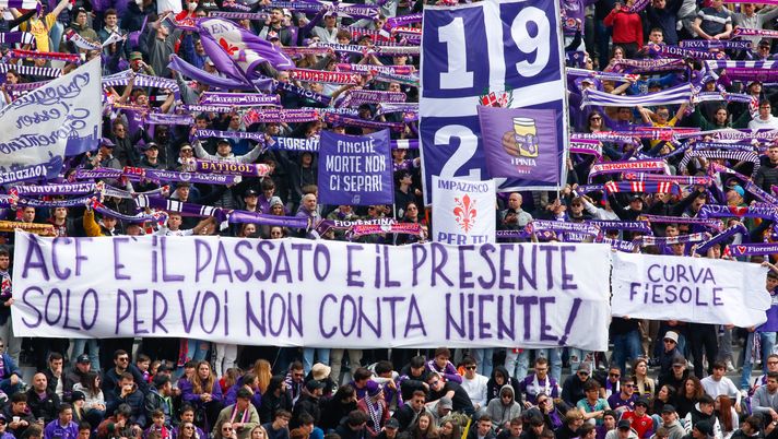Striscione in Curva Fiesole contro il nuovo logo: “ACF è il passato solo per voi” - immagine 1