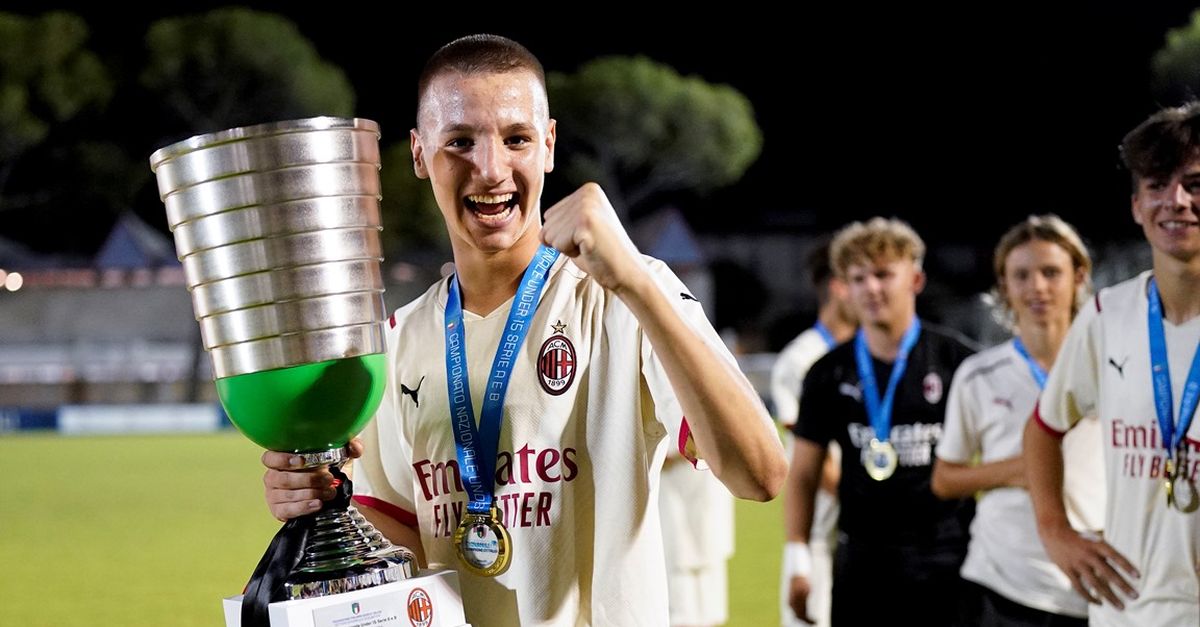 Milan Under 15, importante riconoscimento per Camarda: i dettagli Milan Under 15, importante riconoscimento per Camarda: i dettagli