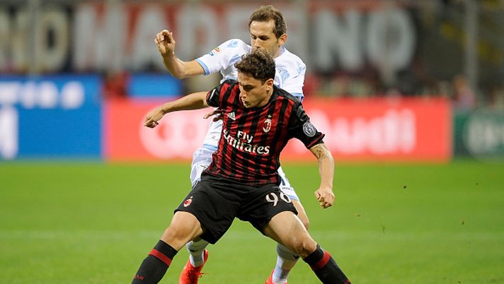 Davide Calabria in un contrasto (GETTY Images) 