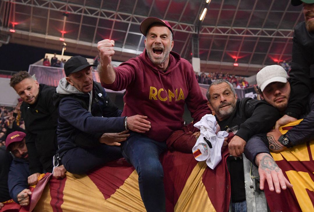 La Roma in finale di Europa League: che festa negli spogliatoi – FOTO GALLERY - immagine 13
