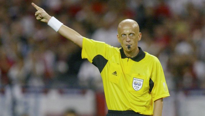 Collina dà l’esempio: “Avrei voluto avere il VAR per correggere i miei errori…” - immagine 1