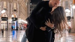 D’Ambrosio ed Enza, sorrisi e complicità nel cuore di Milano: “La spensieratezza condivisa”