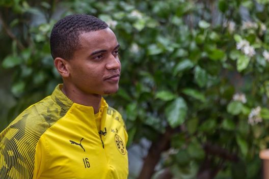 Akanji inter